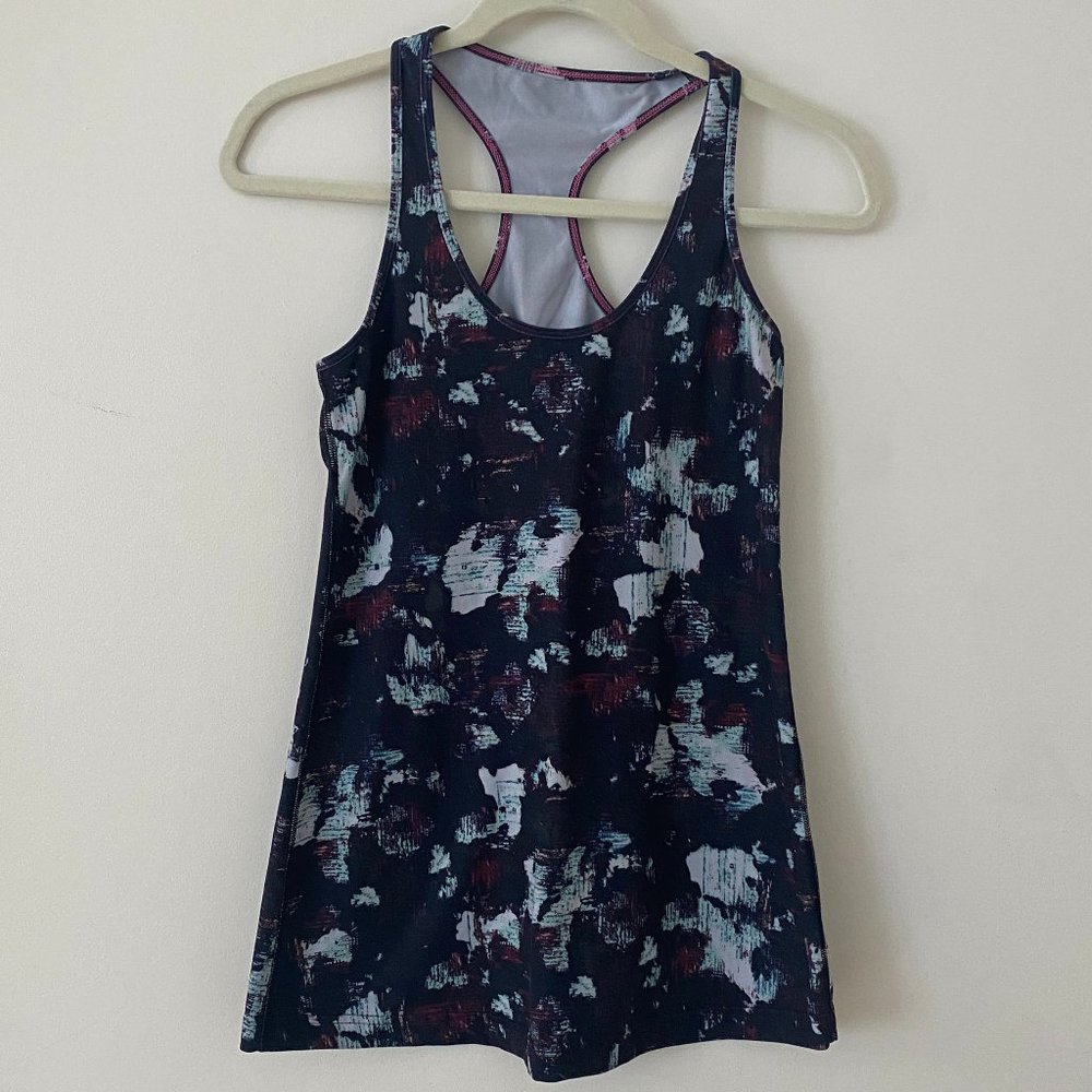 Lululemon Top - Size M